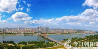 在天遼地寧的宏闊境界中隨心移動(dòng)